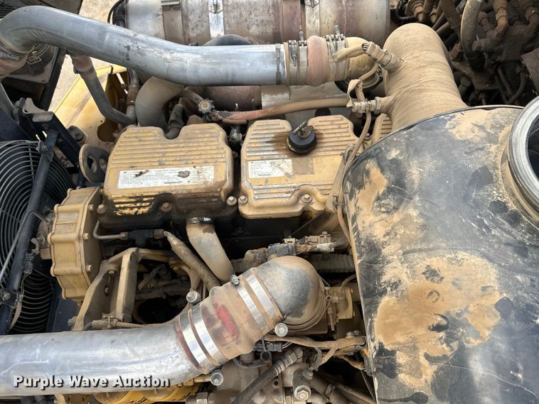 image for item FK1599 2013 caterpillar  740B articulated haul truck