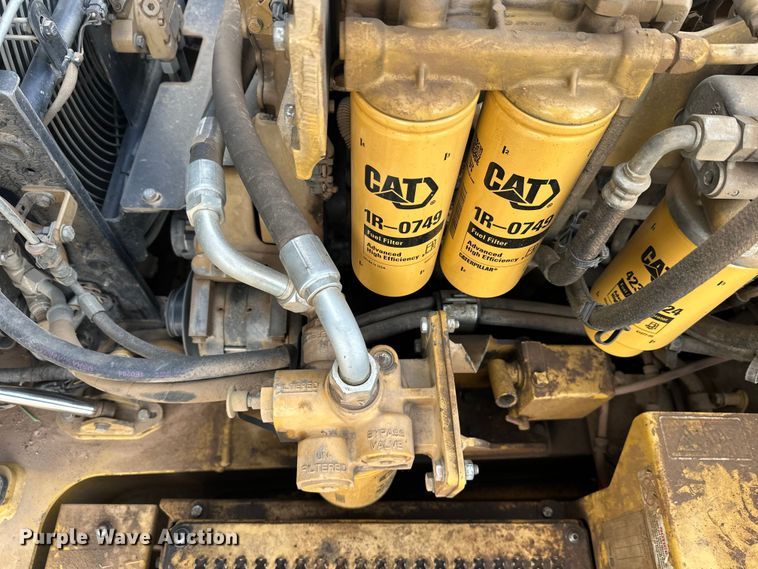 image for item FK1599 2013 caterpillar  740B articulated haul truck