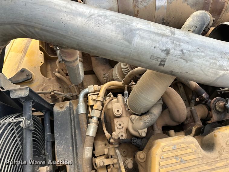 image for item FK1599 2013 caterpillar  740B articulated haul truck