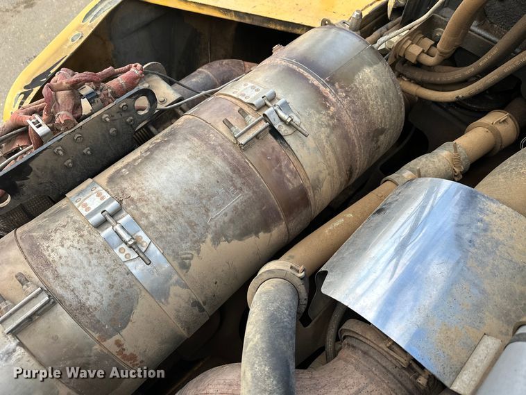 image for item FK1599 2013 caterpillar  740B articulated haul truck