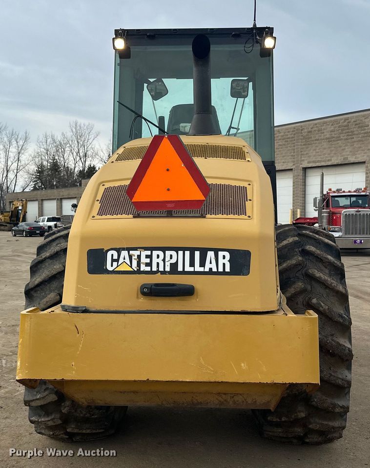 image for item FK1638 2011 Caterpillar CP56 single drum vibratory roller