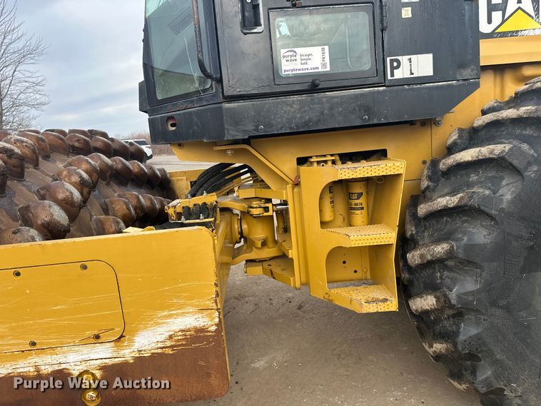 image for item FK1638 2011 Caterpillar CP56 single drum vibratory roller