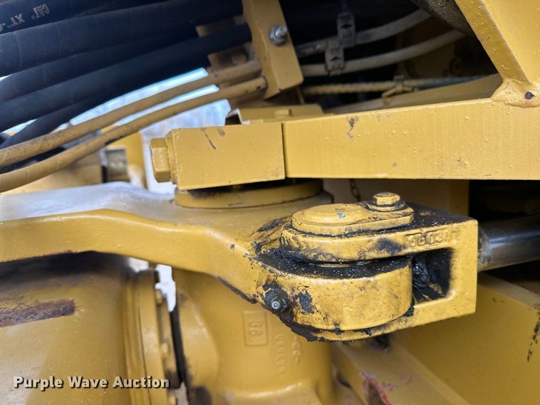 image for item FK1638 2011 Caterpillar CP56 single drum vibratory roller