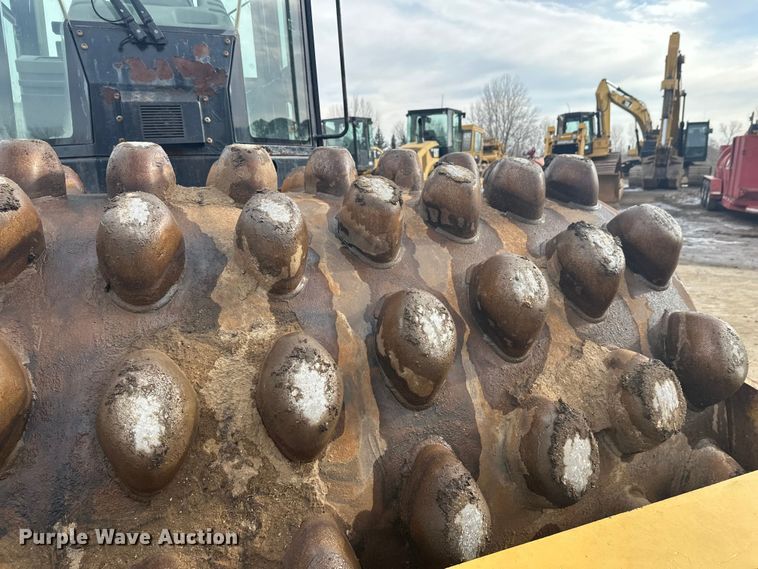 image for item FK1638 2011 Caterpillar CP56 single drum vibratory roller