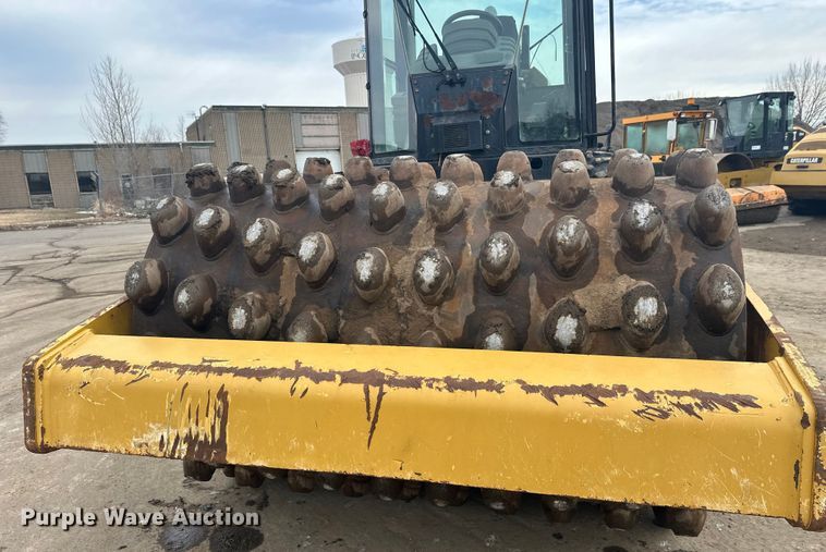 image for item FK1638 2011 Caterpillar CP56 single drum vibratory roller