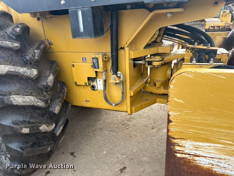 image for item FK1638 2011 Caterpillar CP56 single drum vibratory roller