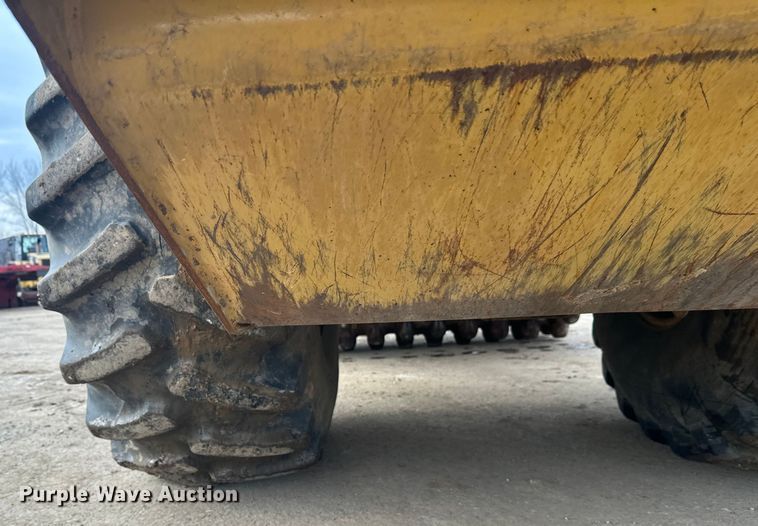 image for item FK1638 2011 Caterpillar CP56 single drum vibratory roller