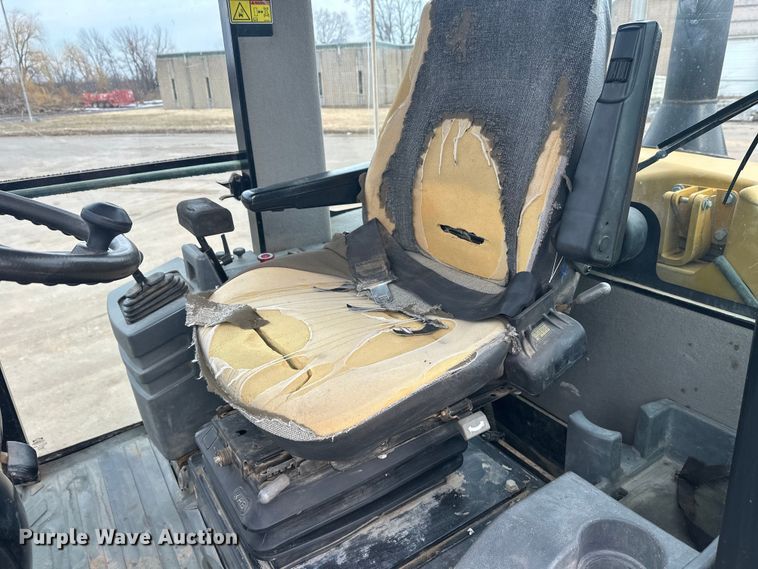 image for item FK1638 2011 Caterpillar CP56 single drum vibratory roller