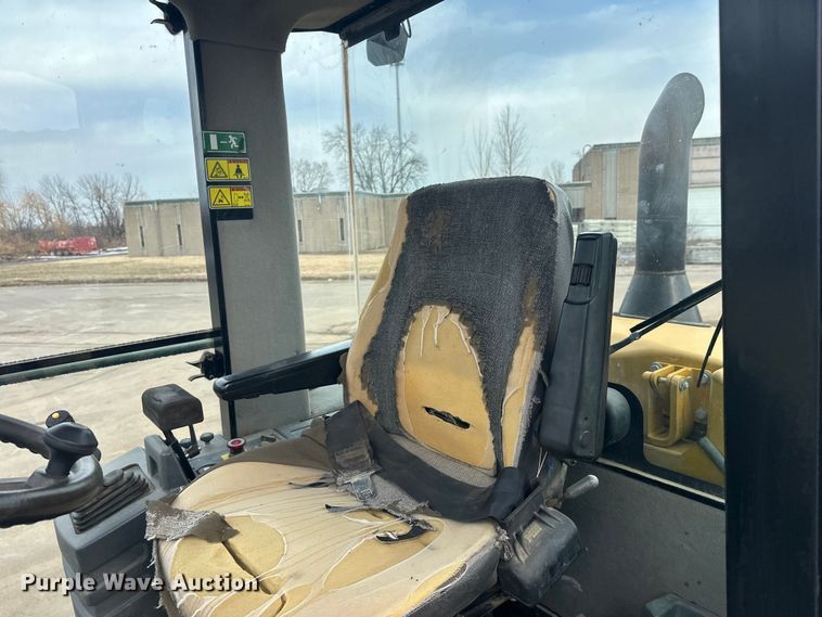 image for item FK1638 2011 Caterpillar CP56 single drum vibratory roller