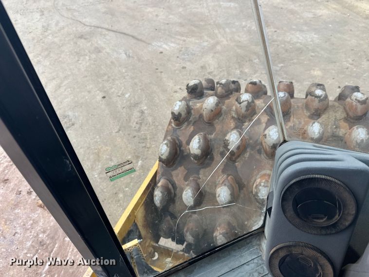 image for item FK1638 2011 Caterpillar CP56 single drum vibratory roller