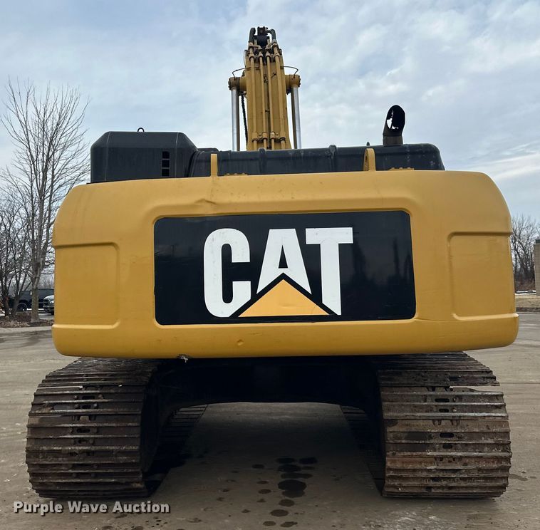 image for item FK1639 2006 Caterpillar 330D excavator