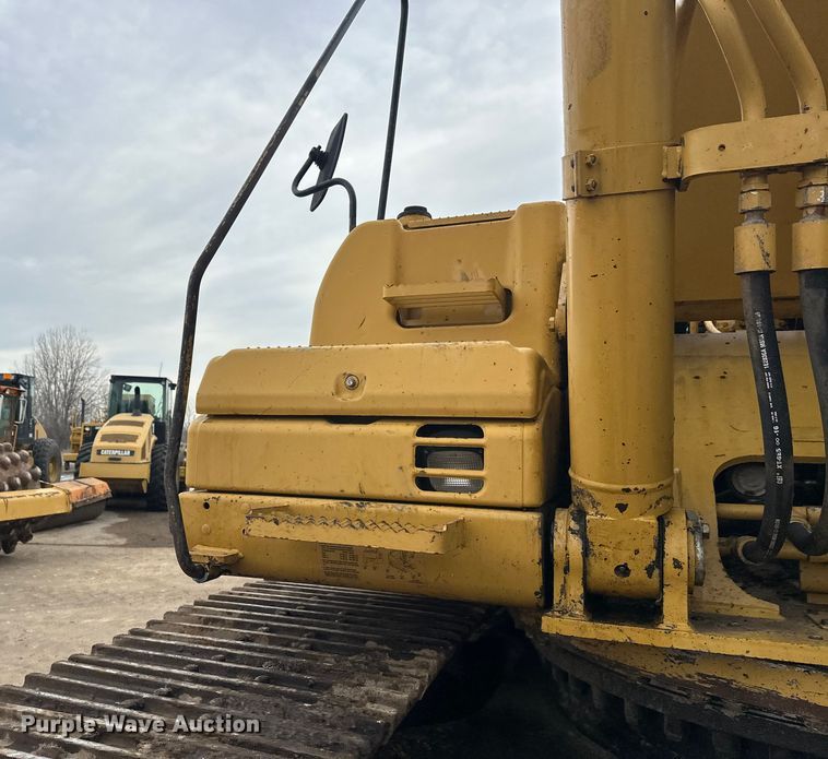 image for item FK1639 2006 Caterpillar 330D excavator