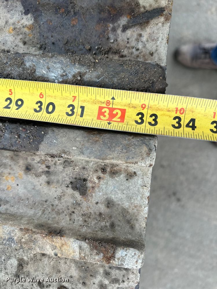 image for item FK1639 2006 Caterpillar 330D excavator