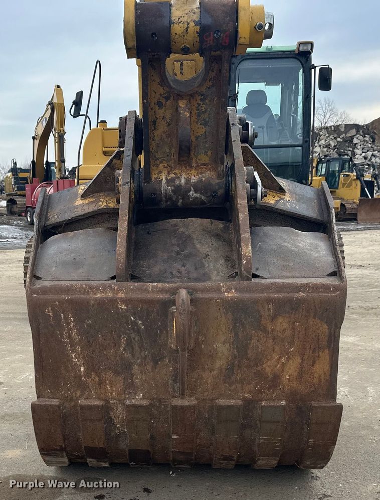 image for item FK1639 2006 Caterpillar 330D excavator