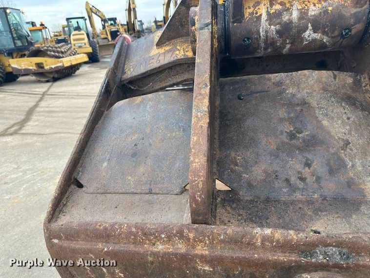 image for item FK1639 2006 Caterpillar 330D excavator