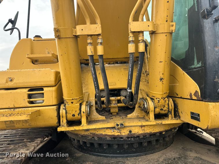 image for item FK1639 2006 Caterpillar 330D excavator