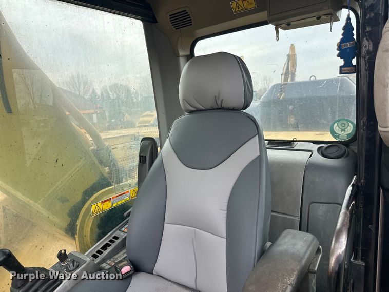 image for item FK1639 2006 Caterpillar 330D excavator