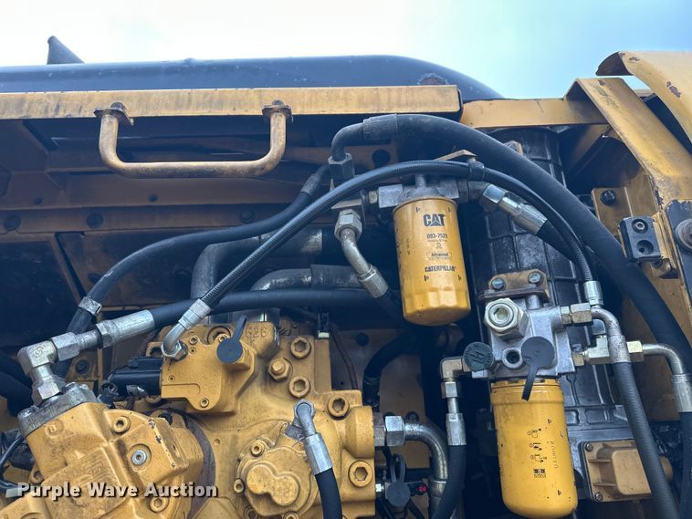 image for item FK1639 2006 Caterpillar 330D excavator