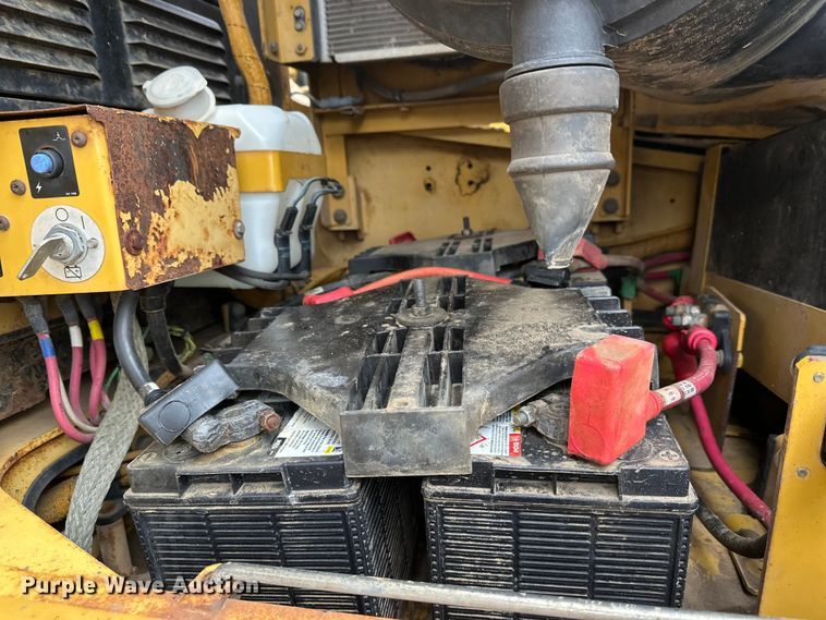image for item FK1639 2006 Caterpillar 330D excavator