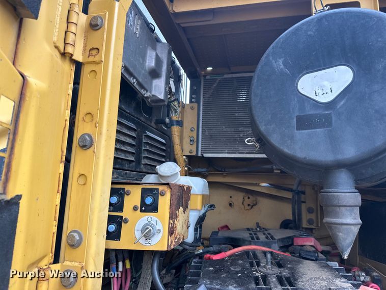 image for item FK1639 2006 Caterpillar 330D excavator