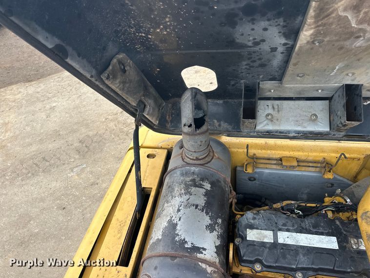 image for item FK1639 2006 Caterpillar 330D excavator