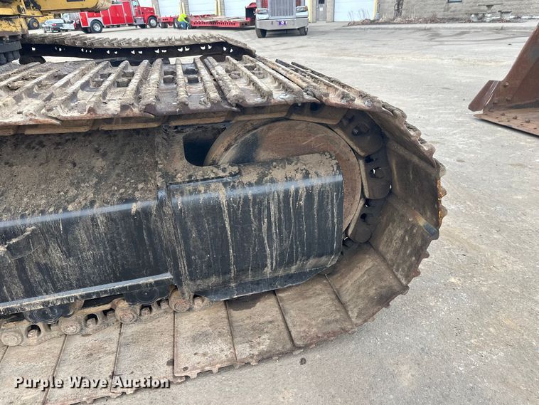 image for item FK1639 2006 Caterpillar 330D excavator