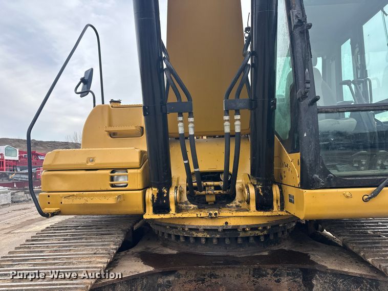 image for item FK1640 2008 Caterpillar 330D excavator