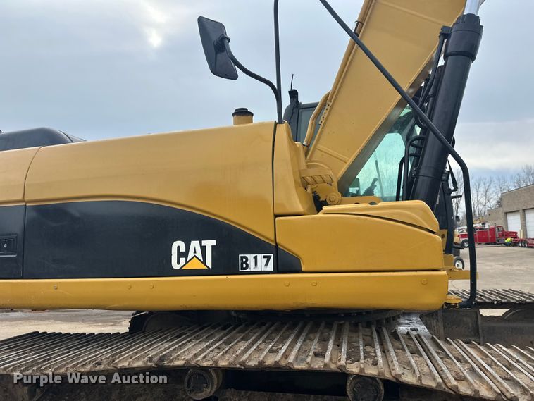 image for item FK1640 2008 Caterpillar 330D excavator