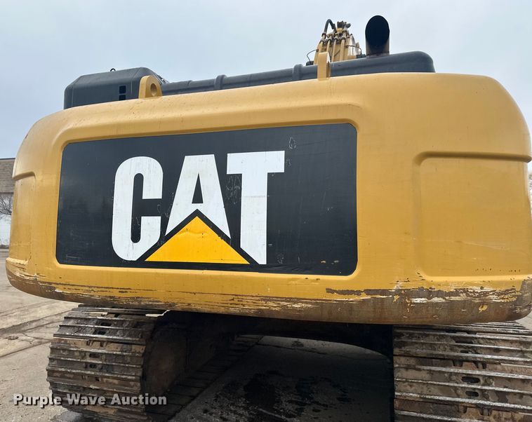 image for item FK1640 2008 Caterpillar 330D excavator