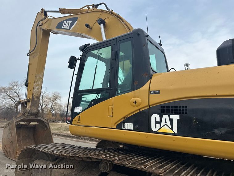 image for item FK1640 2008 Caterpillar 330D excavator