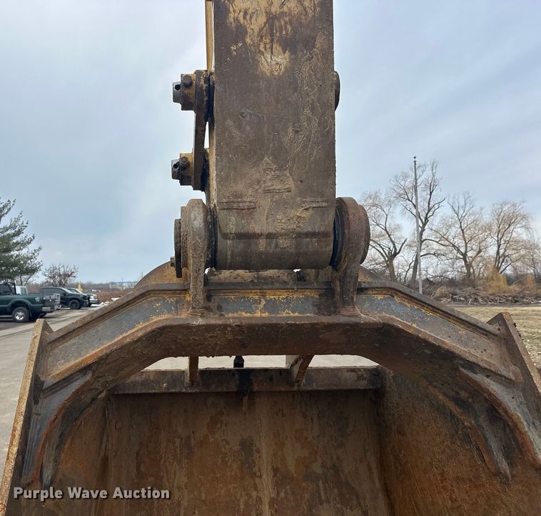 image for item FK1640 2008 Caterpillar 330D excavator