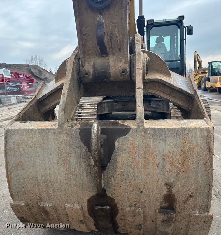 image for item FK1640 2008 Caterpillar 330D excavator