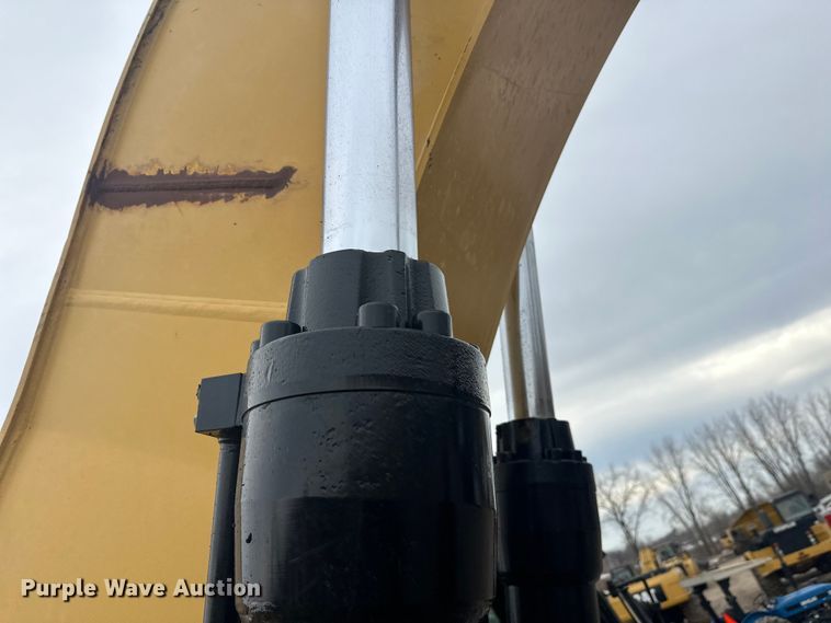 image for item FK1640 2008 Caterpillar 330D excavator