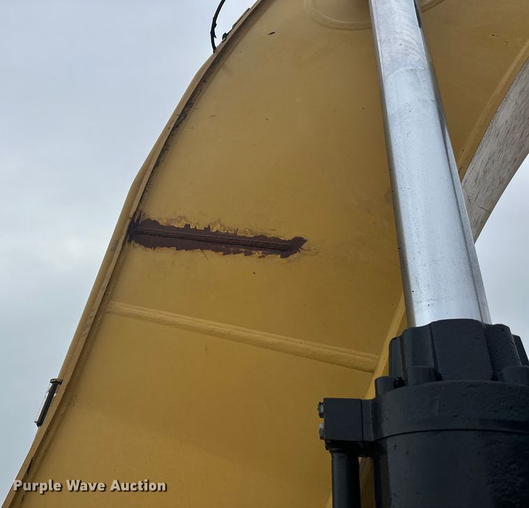 image for item FK1640 2008 Caterpillar 330D excavator