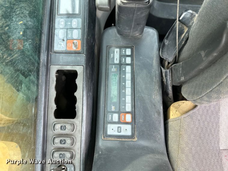 image for item FK1640 2008 Caterpillar 330D excavator