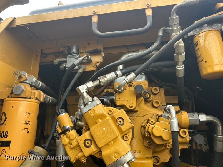 image for item FK1640 2008 Caterpillar 330D excavator