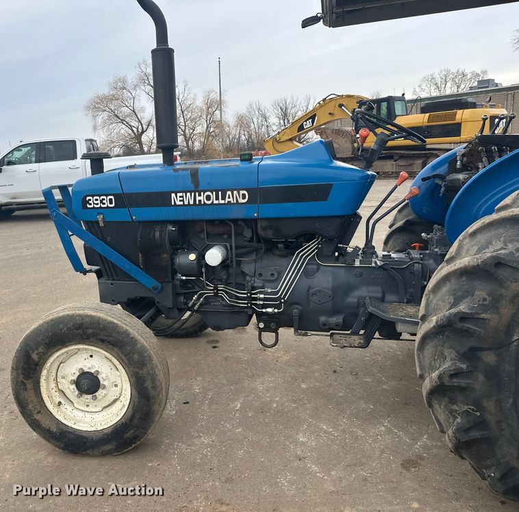 image for item FK1641 1999 New Holland 3930 tractor