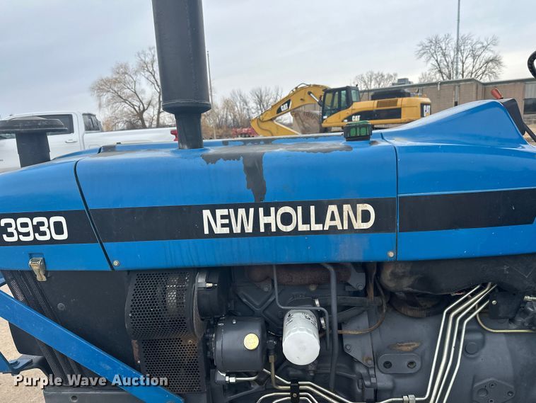 image for item FK1641 1999 New Holland 3930 tractor