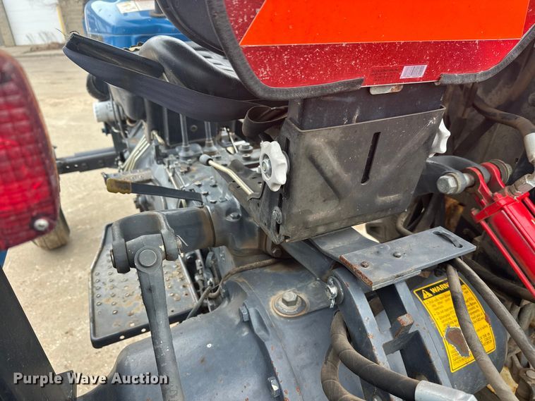 image for item FK1641 1999 New Holland 3930 tractor