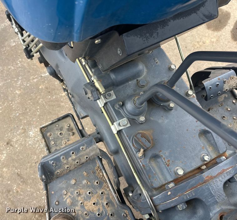 image for item FK1641 1999 New Holland 3930 tractor