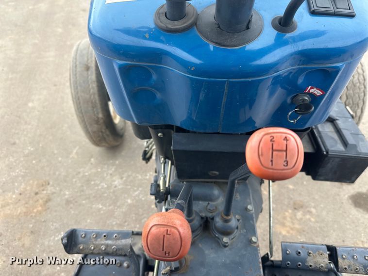 image for item FK1641 1999 New Holland 3930 tractor