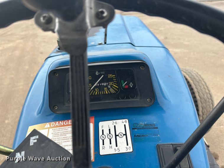 image for item FK1641 1999 New Holland 3930 tractor