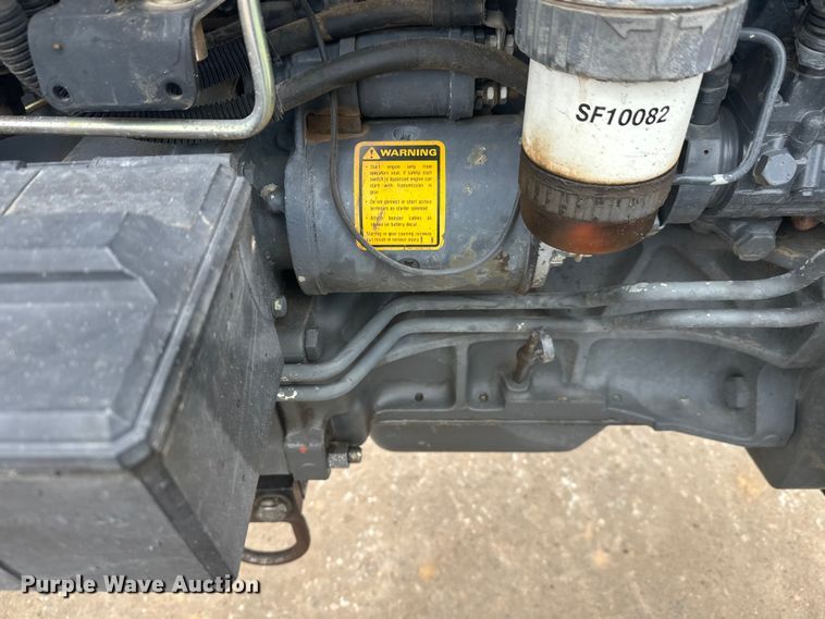 image for item FK1641 1999 New Holland 3930 tractor