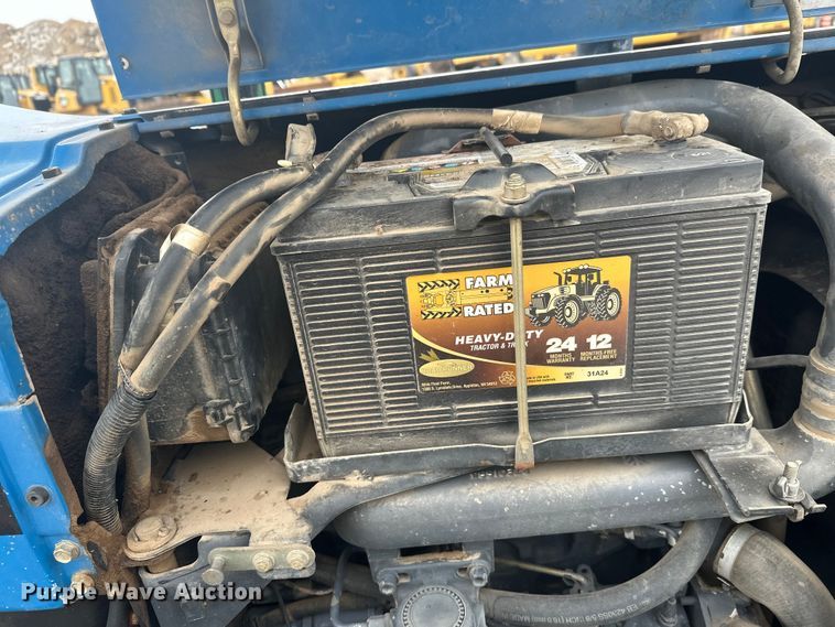 image for item FK1641 1999 New Holland 3930 tractor