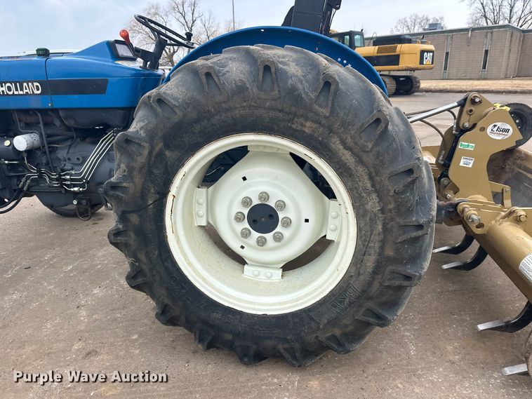 image for item FK1641 1999 New Holland 3930 tractor