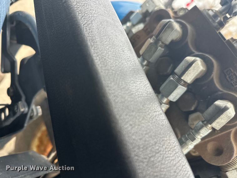 image for item FK1641 1999 New Holland 3930 tractor