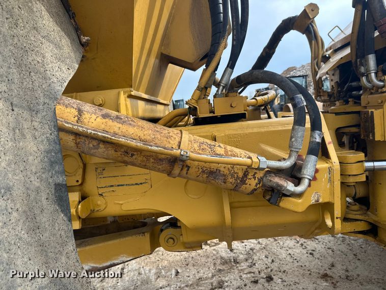 image for item FK1642 1998 Caterpillar D400 E Series II articulated haul truck