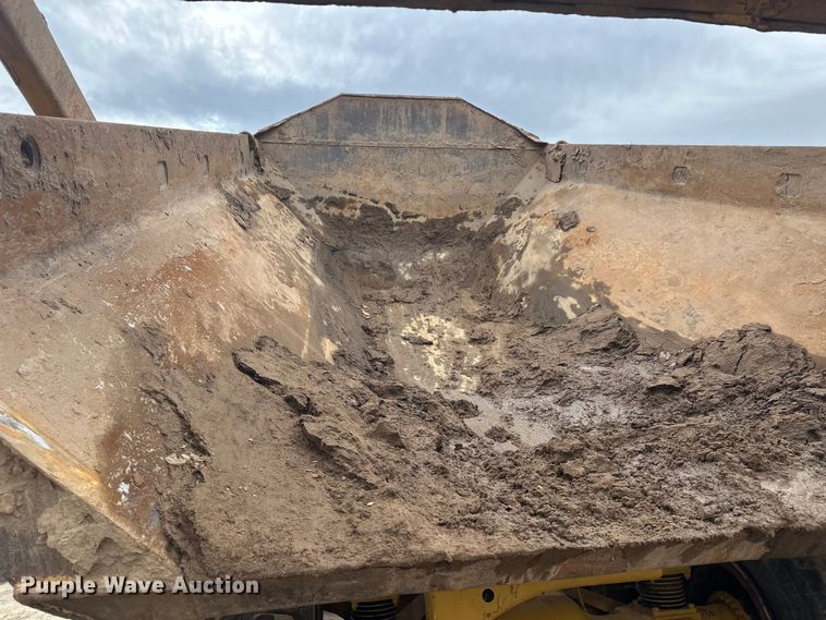 image for item FK1642 1998 Caterpillar D400 E Series II articulated haul truck