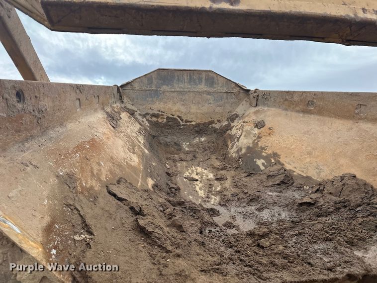 image for item FK1642 1998 Caterpillar D400 E Series II articulated haul truck