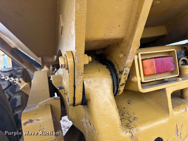 image for item FK1642 1998 Caterpillar D400 E Series II articulated haul truck